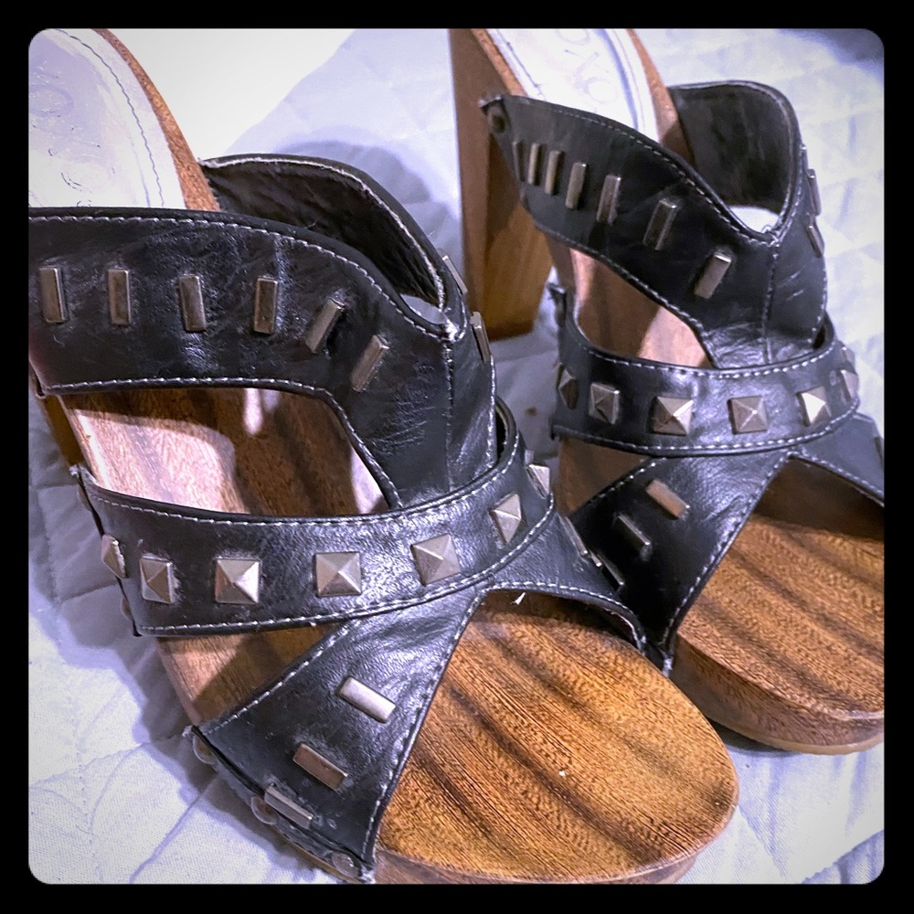 Slip on leather wooden heels